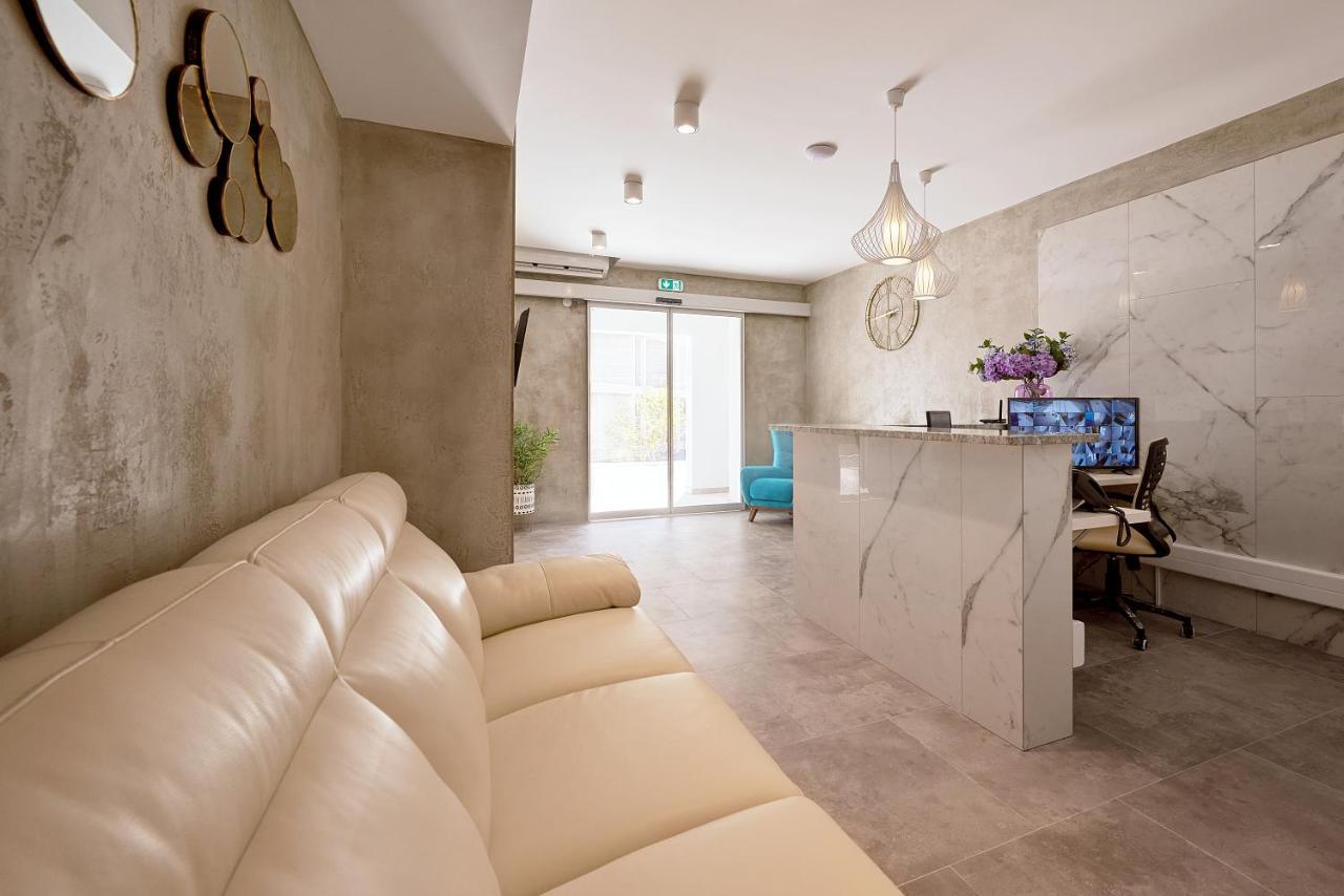 Garni Hotel Larimar Budva Exterior photo