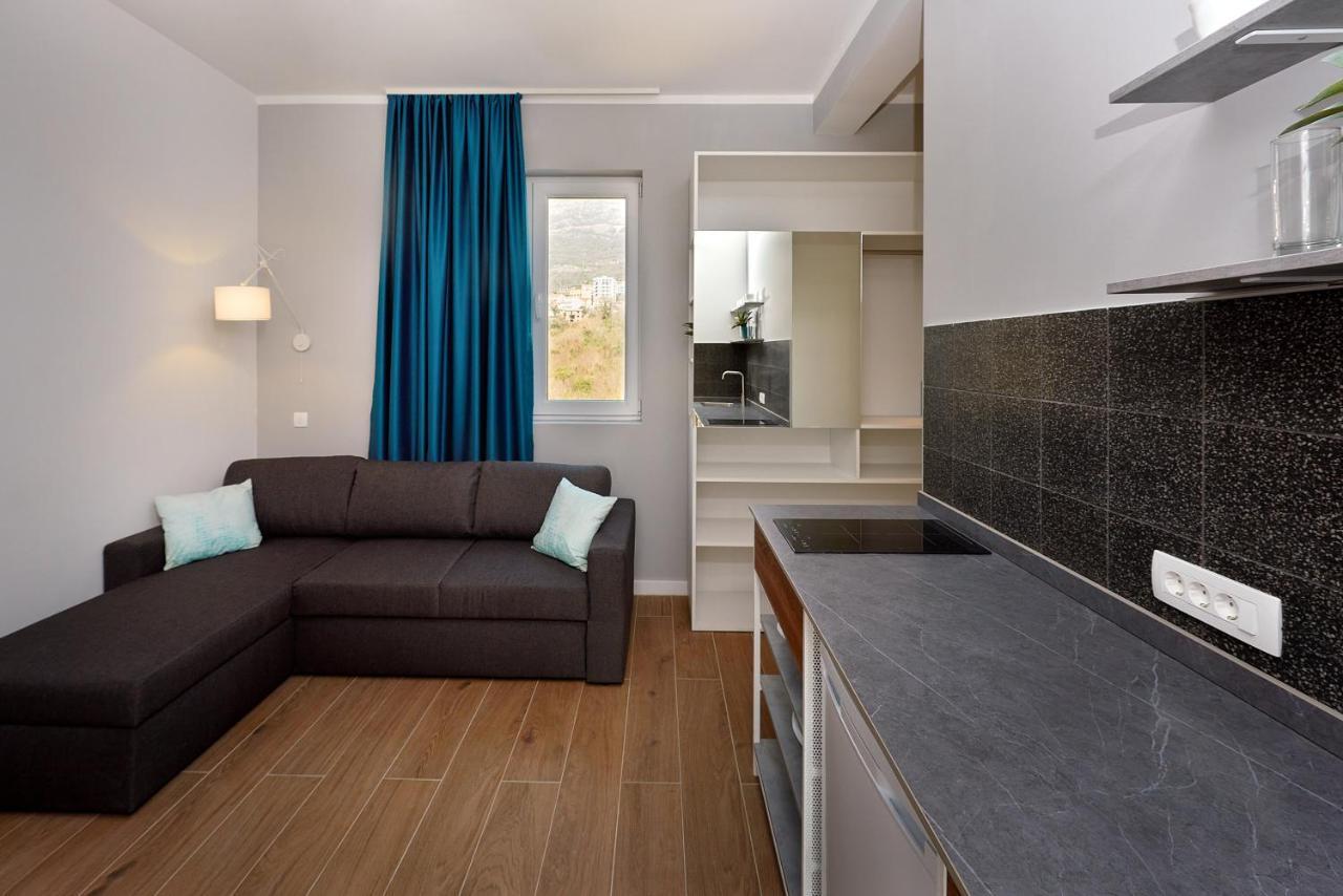 Garni Hotel Larimar Budva Exterior photo